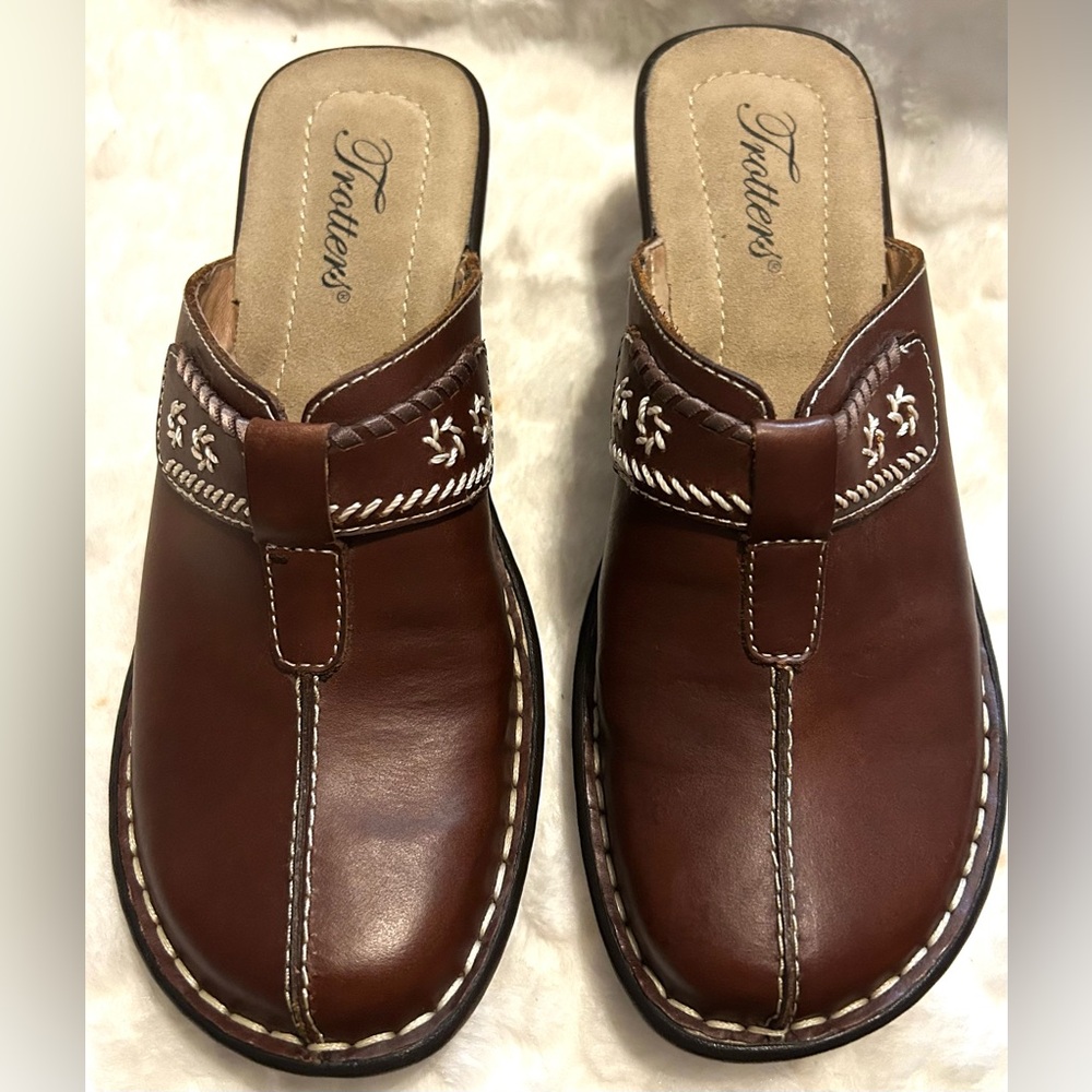Like new Trotters Brandie Dark Brown Leather Slide in mule women’s size 6.5N - Picture 5 of 13